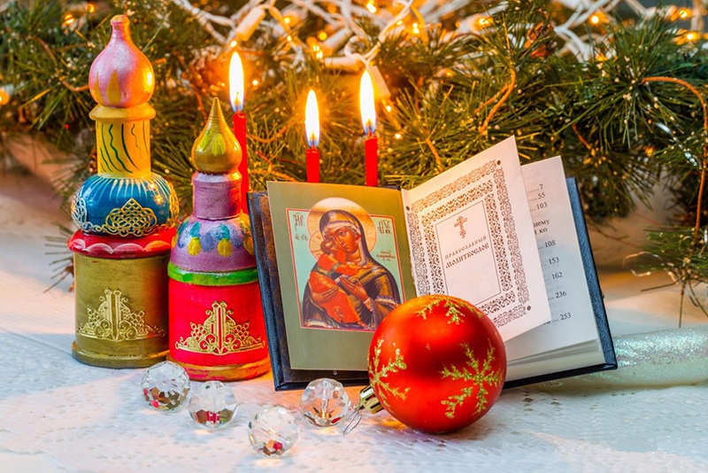 Nativity Fast candles and ornament
